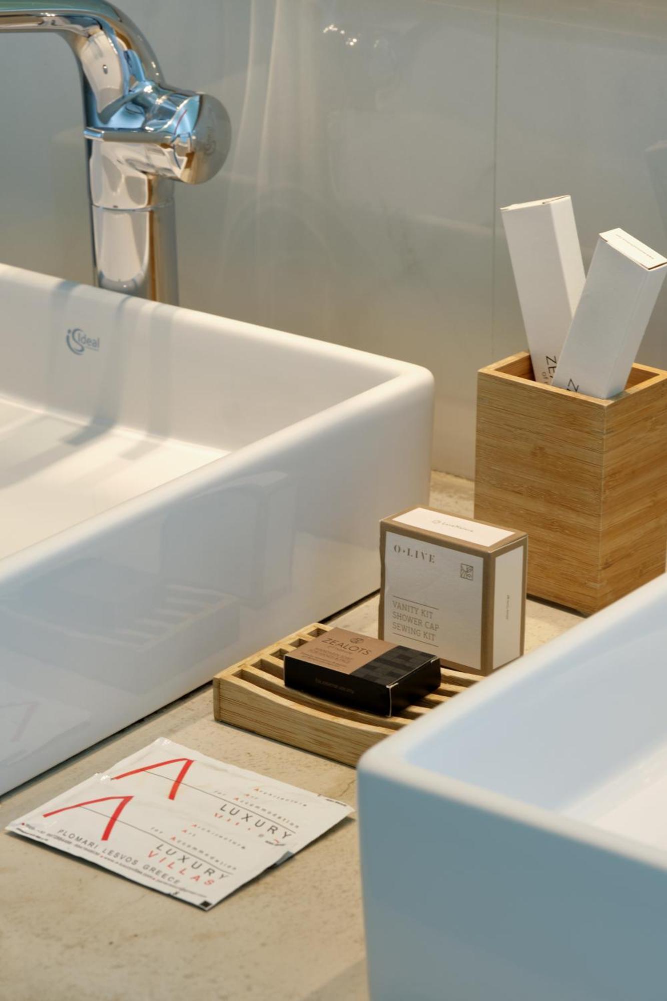 A - Luxury Villas 플로마리언 외부 사진